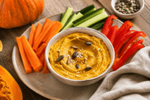 Kürbis-Hummus mit Gemüse-Sticks